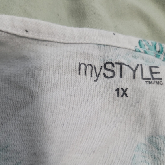 MyStyle 100% Cotton 1X White Tank With Polka Dots and Tropical Leaves - Picture 4 of 5
